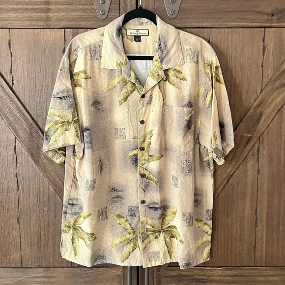 Tommy Bahama Silk Palm Tree Button Up Short Sleeve Hawaiian Shirt Size L EUC - Picture 1 of 5
